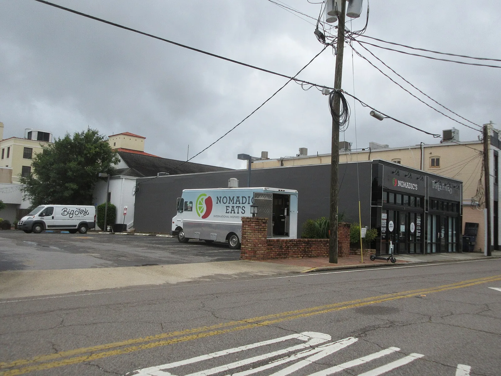 A food truck parked on Gregory Street in downtown Pensacola.